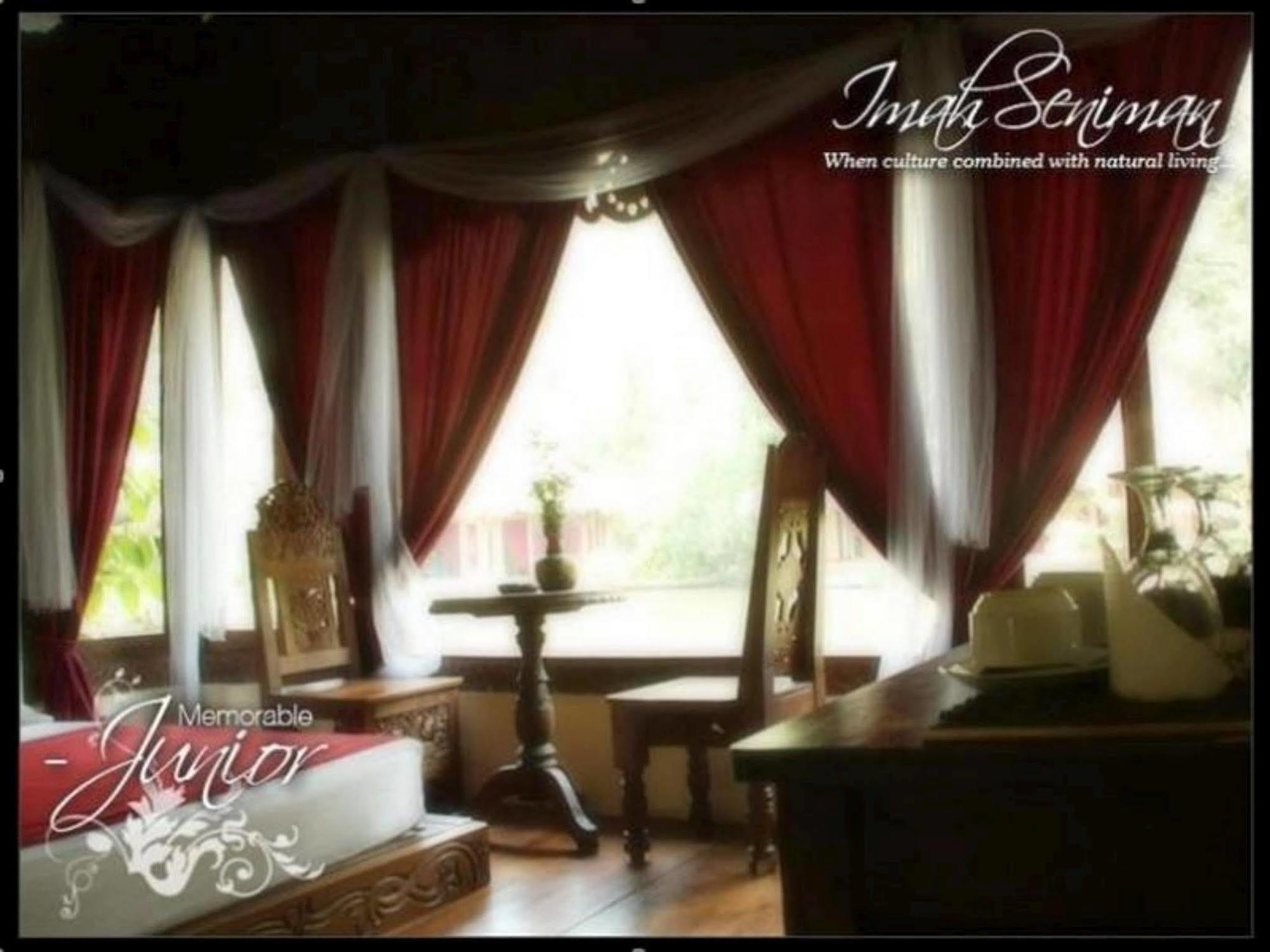 Imah Seniman Hotel Lembang Exterior foto